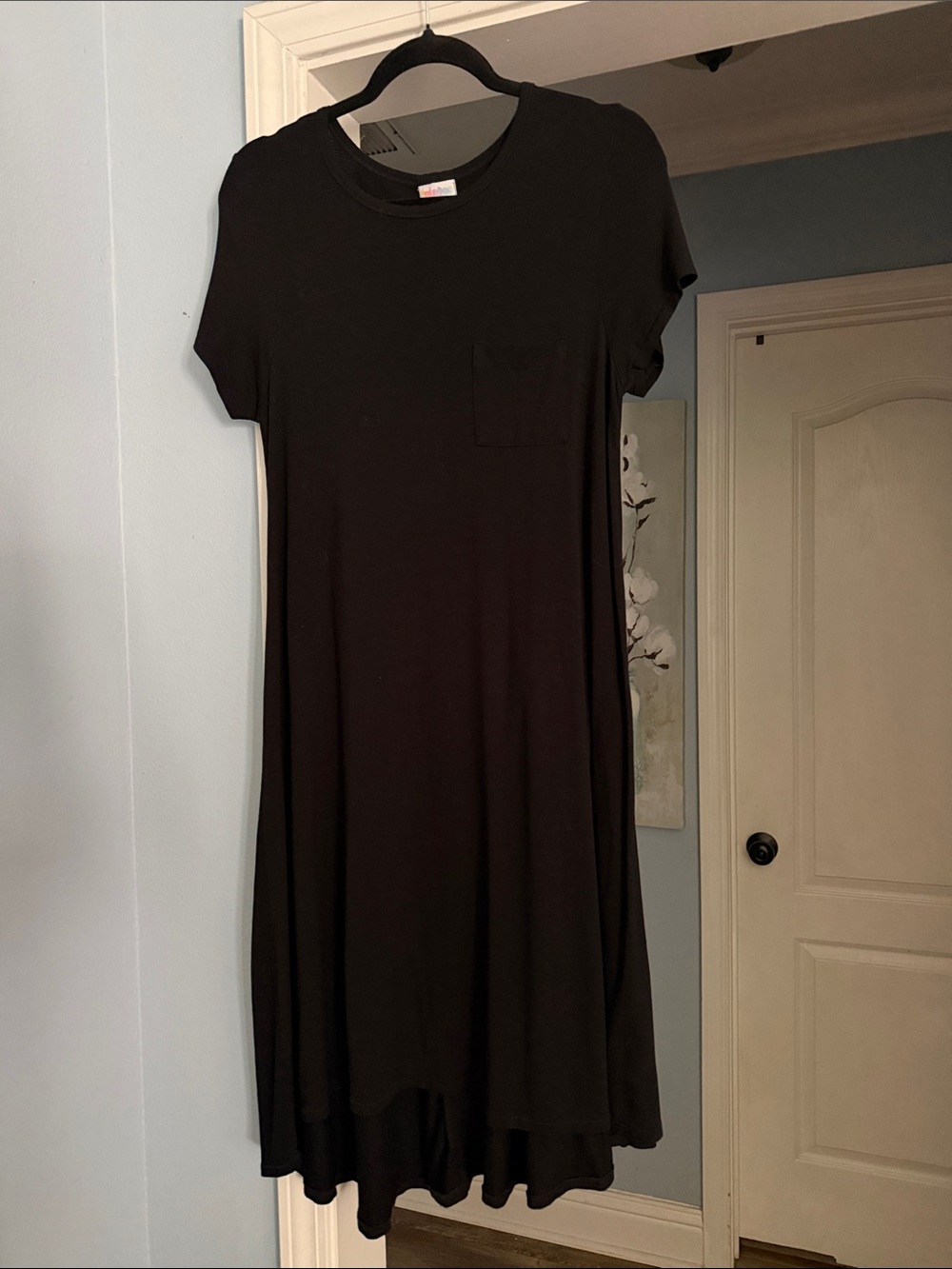 LuLaRoe Carly Black Short-Sleeve Midi Swing Dress